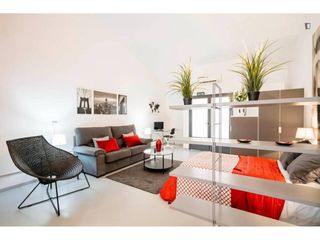Studio  Calle borràs 9. Estudio en venta en la prosperitat08016