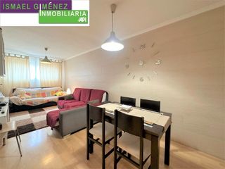 Etagenwohnung en Casco Urbano. Piso con 3 habitaciones con ascensor y aire acondicionado