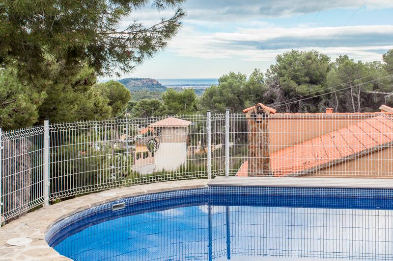 Foto 5f6ece3d-7ccd-478e-818d-cbd158d8d3c7. Xalet amb xemeneia aparcament piscina a San Miguel-El Paraiso Náquera