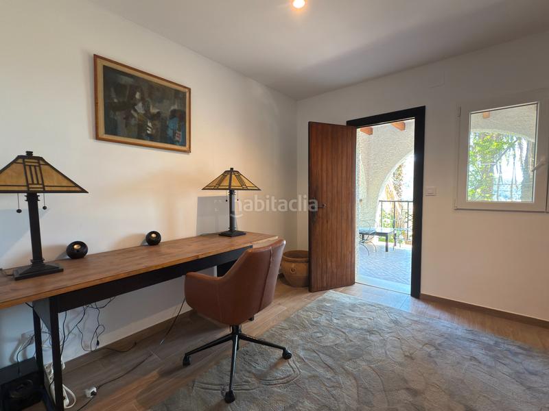 Foto e1467db0-5dbd-43f5-9517-5c42cea17863. Chalet with fireplace heating parking pool in Casco Urbano Náquera