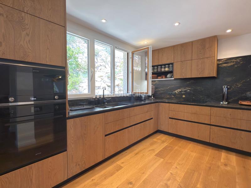 Foto 4cd52850-f9be-4435-ac08-2d2f309afe6d. Chalet avec cheminée chauffage parking piscine dans Náquera