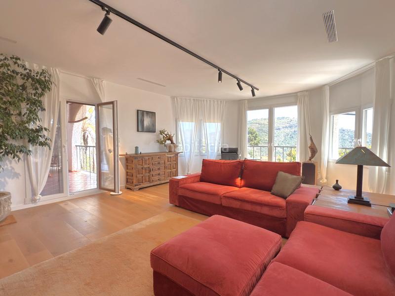 Foto 740237f3-b37c-442c-9e0b-aa29d6982260. Chalet con camino riscaldamento parcheggio piscina in Náquera