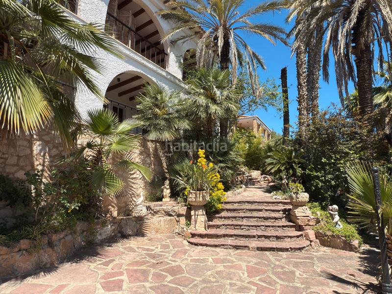 Foto d2490530-4d5e-4443-858c-a97fa8adb751. Chalet con camino riscaldamento parcheggio piscina in Náquera