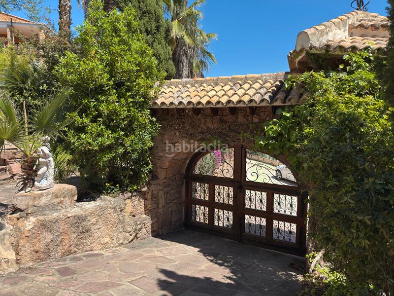 Foto fb2787fa-4166-4410-b3a4-e3a8177ff0d5. Chalet con camino riscaldamento parcheggio piscina in Náquera