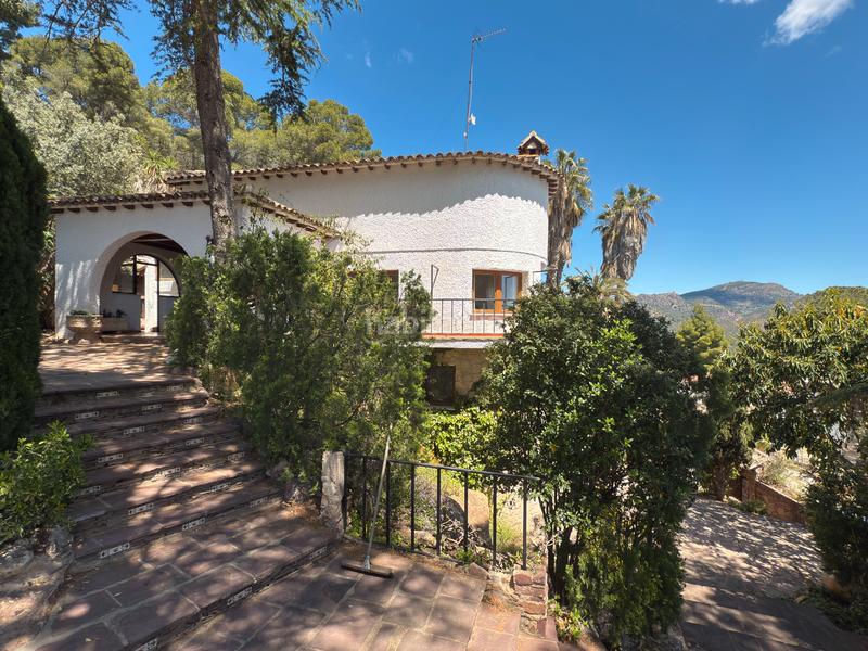 Foto 3b79787d-89e8-494d-8571-63ec113f0051. Xalet amb xemeneia calefacció aparcament piscina a Náquera