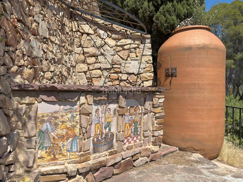 Foto 76c822e5-70b1-48ea-a695-5d70a2c2f963. Xalet amb xemeneia calefacció aparcament piscina a Náquera