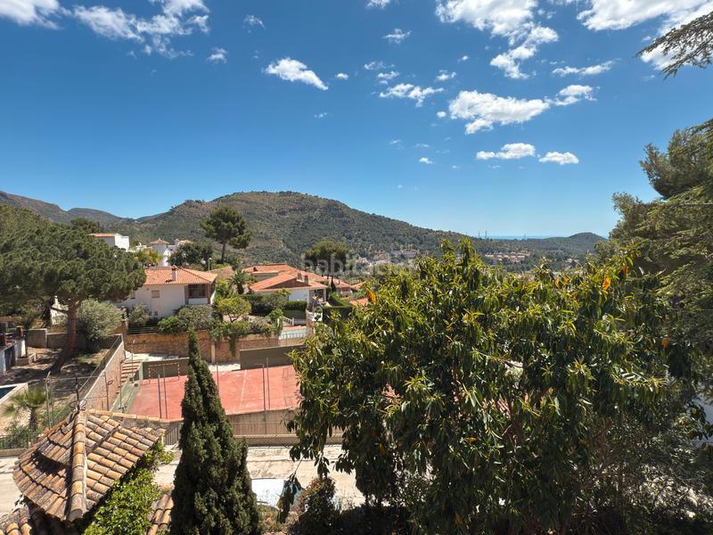 Foto 90b2c4fe-81a4-4946-b8a3-44a284234831. Xalet amb xemeneia calefacció aparcament piscina a Náquera