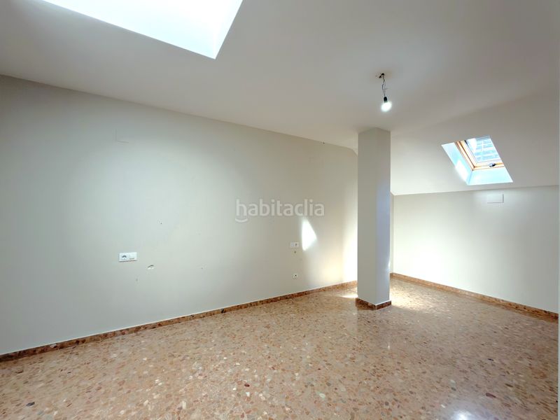 Foto 04243f13-14d6-4ee0-bd7c-bf94f66b7638. Àtic amb aparcament a Casco Urbano Náquera