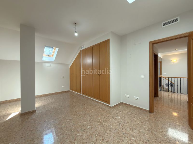 Foto 07192603-eb83-4f38-ad71-c77699ff65c8. Àtic amb aparcament a Casco Urbano Náquera