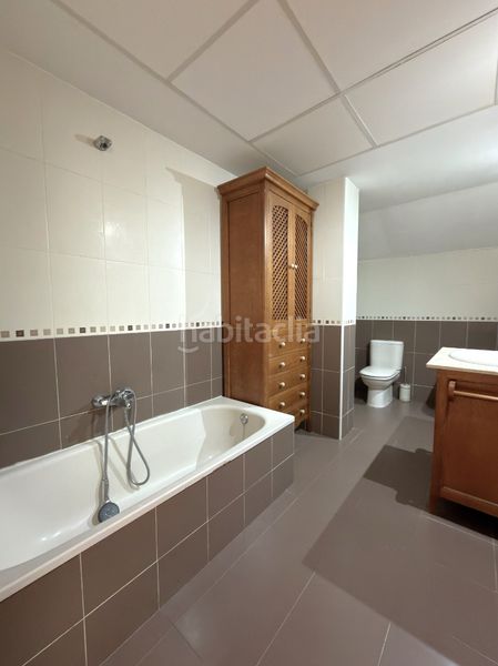 Foto 6270b11e-a98c-4d8d-b924-2d4fa119dc06. Àtic amb aparcament a Casco Urbano Náquera