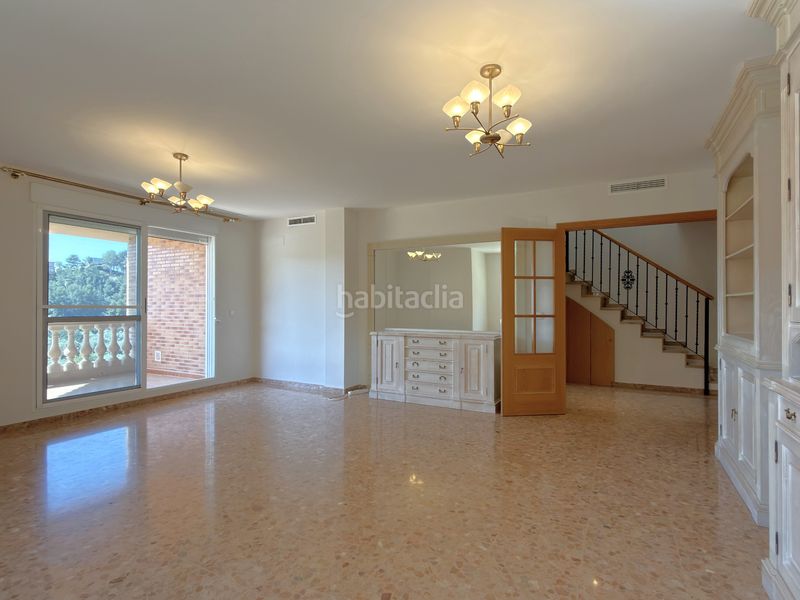 Foto c6d00305-3241-421c-86c4-8f3c1eb40c1d. Àtic amb aparcament a Casco Urbano Náquera