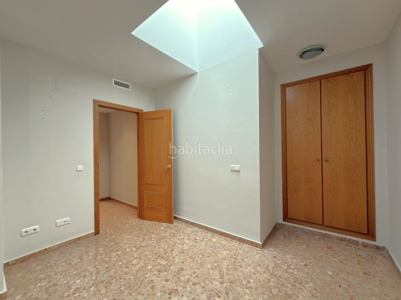 Foto d3d0cc56-9e5f-48c4-833c-56a8a013e91d. Àtic amb aparcament a Casco Urbano Náquera