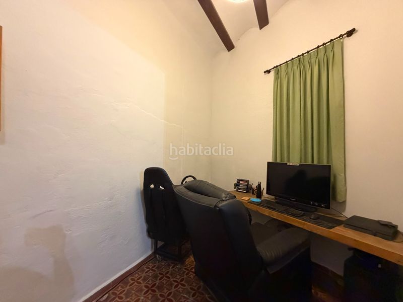 Foto d72f0ee8-e67e-4d8e-9d21-e3f34fecd078. Casa amb xemeneia a Casco Urbano Náquera