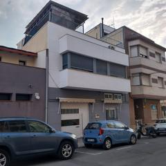 Casa a Grau - Quintanes. Casa seminueva con dos viviendas