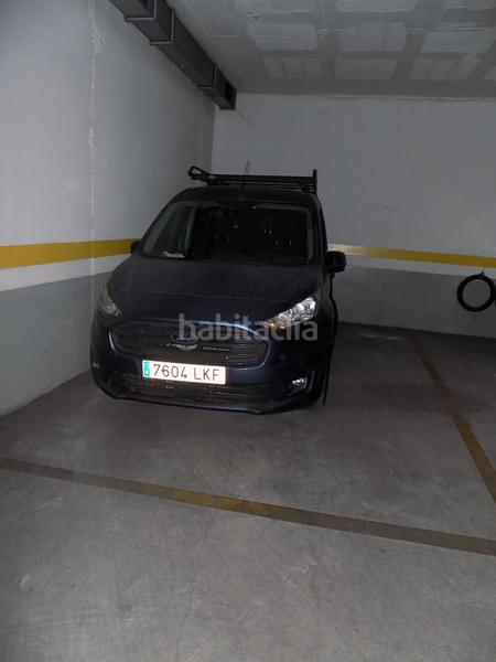 Foto ed597af5-0388-450e-8653-3ddffac62027. Parking coche plaza de parquing amplia en Llefià Badalona