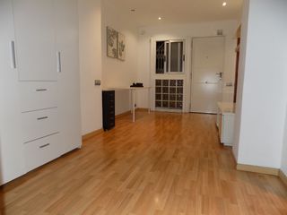 Location Studio  Carrer de ramon rocafull. Estudio en alquiler