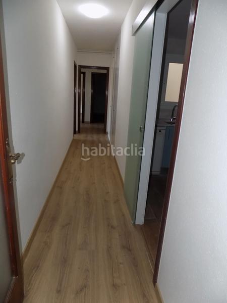 Foto f81e8f64-bd77-4546-83bd-2e7ba960e01b. Rent flat with heating in Centre Badalona