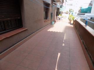 Appartement  Passeig de ramon berenguer iii. Piso de 80² y 35m ²de terraza