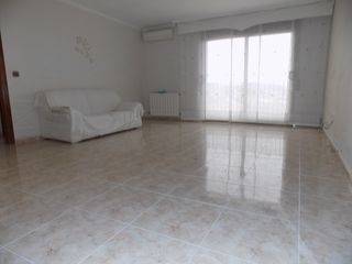 Pis  Pla�a de trafalgar. Piso de 100m� con ascensor.