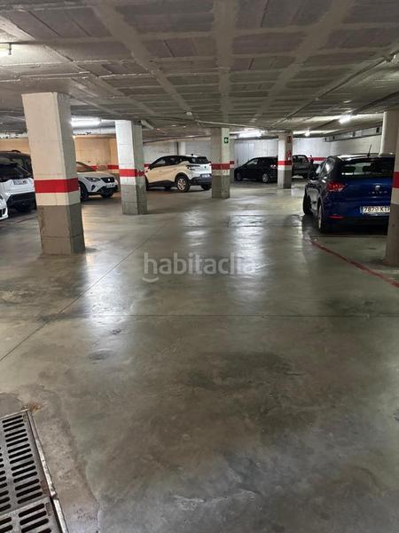Foto dc7544f8-cf76-4ae0-8da1-29006695ff49. Parking voiture dans Nucli Urbà Esparreguera