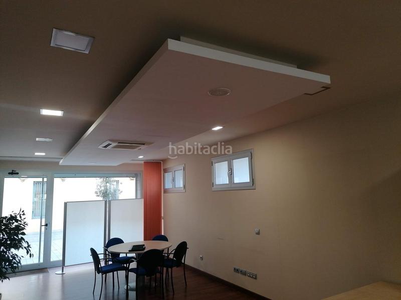 Foto a1d340fb-6aef-4f7a-9ed6-e6b367d93eb1. Alquiler local comercial local centrico en Nucli Urbà Esparreguera