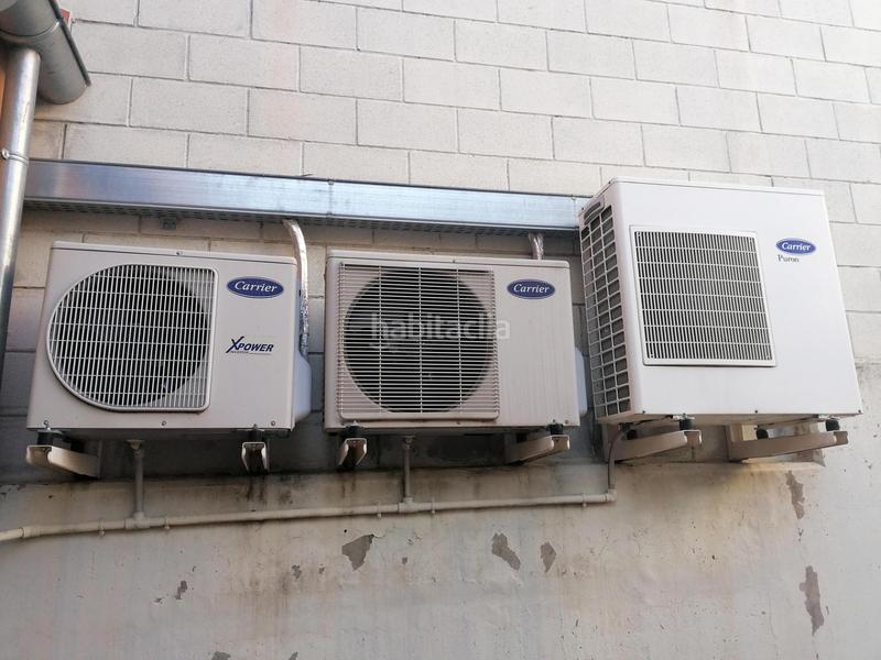 Foto 9e0be15b-3a66-467a-bdaf-02272a6088b6. Location local commercial dans Nucli Urbà Esparreguera