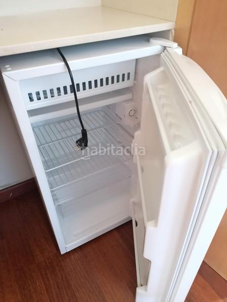 Foto b4dfc6ea-4346-4b39-8bbb-767cfa116d28. Location local commercial dans Nucli Urbà Esparreguera