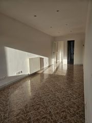Pis  Carrer carrer del cam� ral, 14. Piso totalmente reformado en el barri font