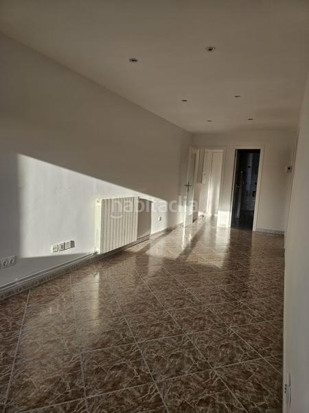 Foto f8cdd1bb-3fff-4bbe-a5e4-9ac4a5064066. Pis a Nucli Urbà Esparreguera