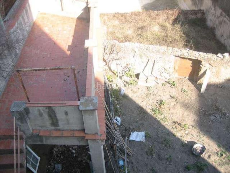Foto be9c5a4a-d61e-4047-8185-276e2ff943c4. Chalet in calle de beat domènec castellet 25 in Nucli Urbà Esparreguera