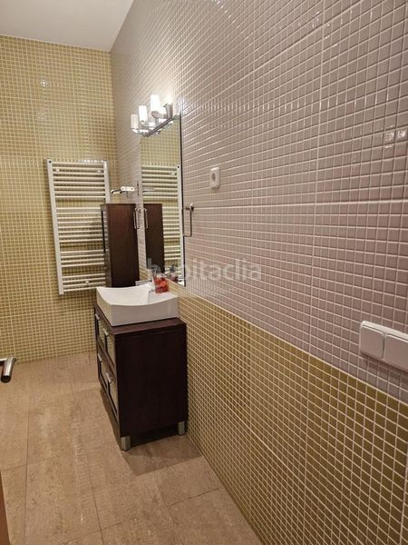 Foto 6a442338-4d2d-4284-8823-dbda8d2708e2. Chalet en Nucli Urbà Esparreguera