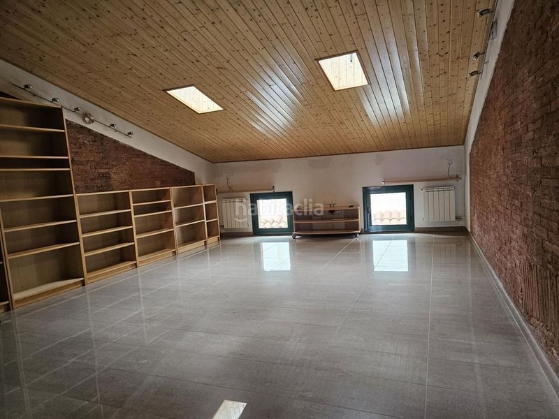 Foto 90553491-e992-4341-8f5d-caa0cde8d162. Chalet en Nucli Urbà Esparreguera