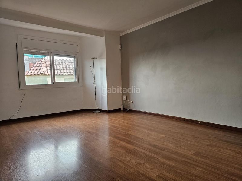 Foto a578a64c-d127-4e25-8d08-b88bd5ccc539. Pis a Nucli Urbà Esparreguera