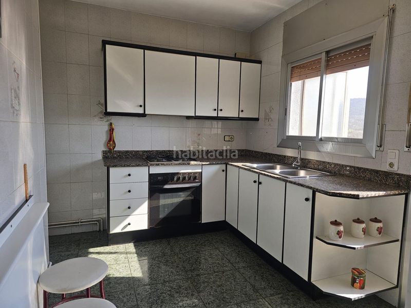 Foto ba4659fd-7dee-4875-b2dd-232124dd60a0. Casa amb aparcament piscina a Can Vinyals Esparreguera