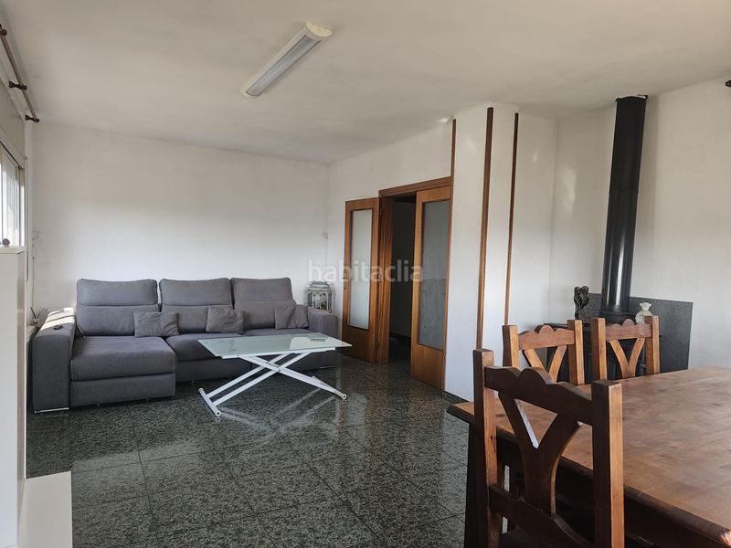Foto d8d3b12f-70f8-453b-9bf2-f3935bc4c6cb. Casa amb aparcament piscina a Can Vinyals Esparreguera