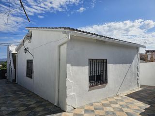 Casa  Carrer carrer rosa. Majestuosa casa reformada en esparreguera  oportunidad única