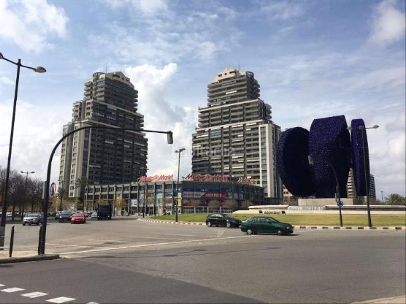 Foto 8fc6d0e6-3cdd-43dc-862a-54535a1ed3bc. Parking voiture dans carrer de la serrania 35 dans Sant Pau Valencia