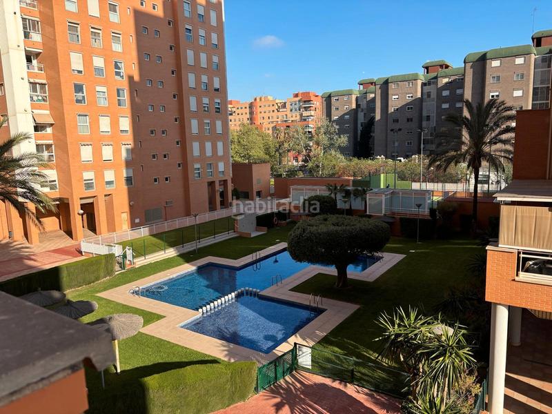 Foto fb2ba66b-1744-4b42-87bc-aaa6a37780dd. Autoparkplatz in avinguda del mestre rodrigo 105 in Valencia