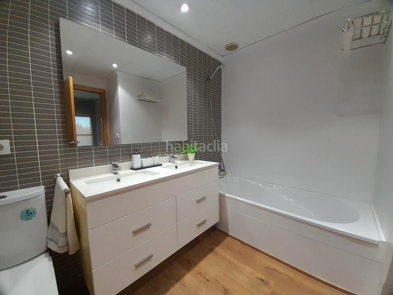 Foto 06ad4ad4-6ec6-4e8b-9106-6bf7299ca2da. Casa adossada amb calefacció aparcament a Nuevo Centro Sagunt