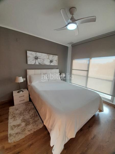 Foto 9d51a2c4-c9f1-4ef4-9ace-2711aebe8fd6. Casa adossada amb calefacció aparcament a Nuevo Centro Sagunt