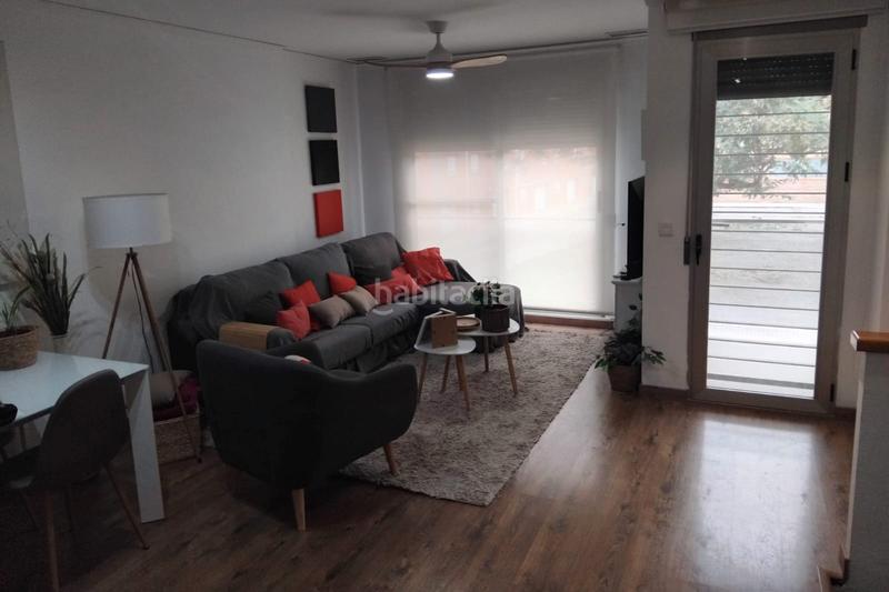 Foto c3b0d3b1-aeec-4655-9fcb-07ca9b98cb2b. Casa adossada amb calefacció aparcament a Nuevo Centro Sagunt