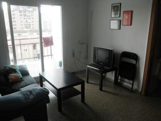 Rent Flat in L´Illa Perduda. Piso en alquiler en zona blasco ibañez. vacio