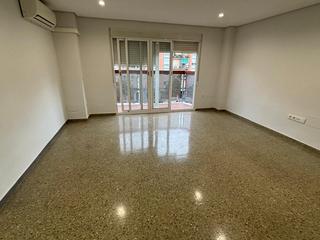 Location Appartement à Calle de aparicio albiñana 3. Piso en alquiler en campanar