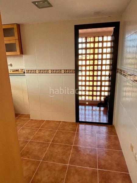 Foto 2cbbdfdf-4290-466d-8fc5-9cc2d5e8ac3a. Rent flat in carrer de francesc llosa i viguer 42 in Valencia