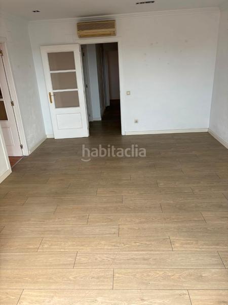 Foto ddbaa129-795e-436f-8c50-89f8b0f16119. Rent flat in carrer de francesc llosa i viguer 42 in Valencia