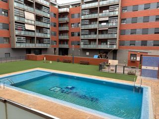 Apartament  Carrer poeta josé agustín goytisolo 24. Apartamento en casas verdes
