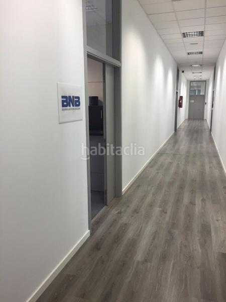 Foto a512fdc4-df72-4877-85fb-bf0ae7e288b7. Location bureau avec chauffage parking dans Provençals del Poblenou Barcelona