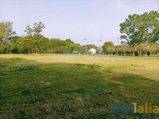 Terreno residencial  Petunia. Parcela plana en la canyera - llagostera