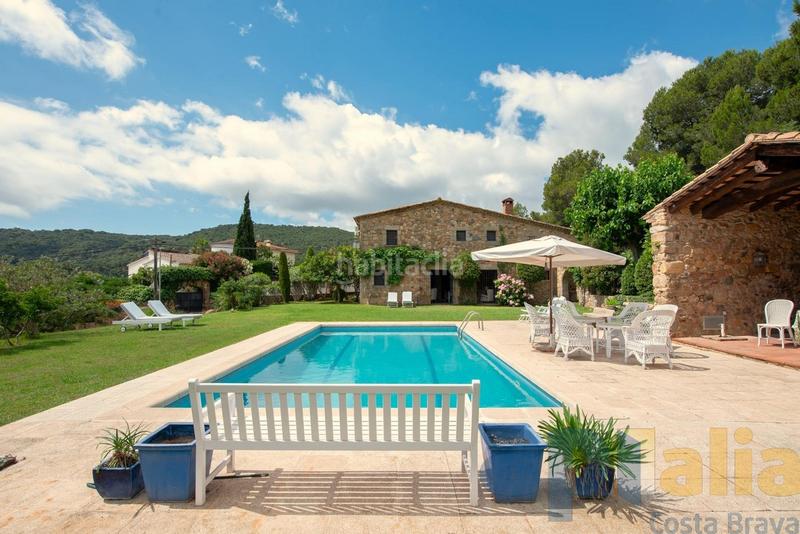 Foto c085f0c8-ea24-40a6-8379-1f409dd18092. Mas avec cheminée parking piscine dans Cabanyes-Mas Ambrós-Mas Pallí Calonge