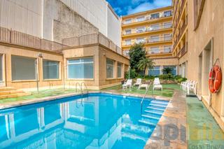 Apartament a Passeig dels guíxols 21. Apartamento con terraza y piscina en el passeig dels guixols